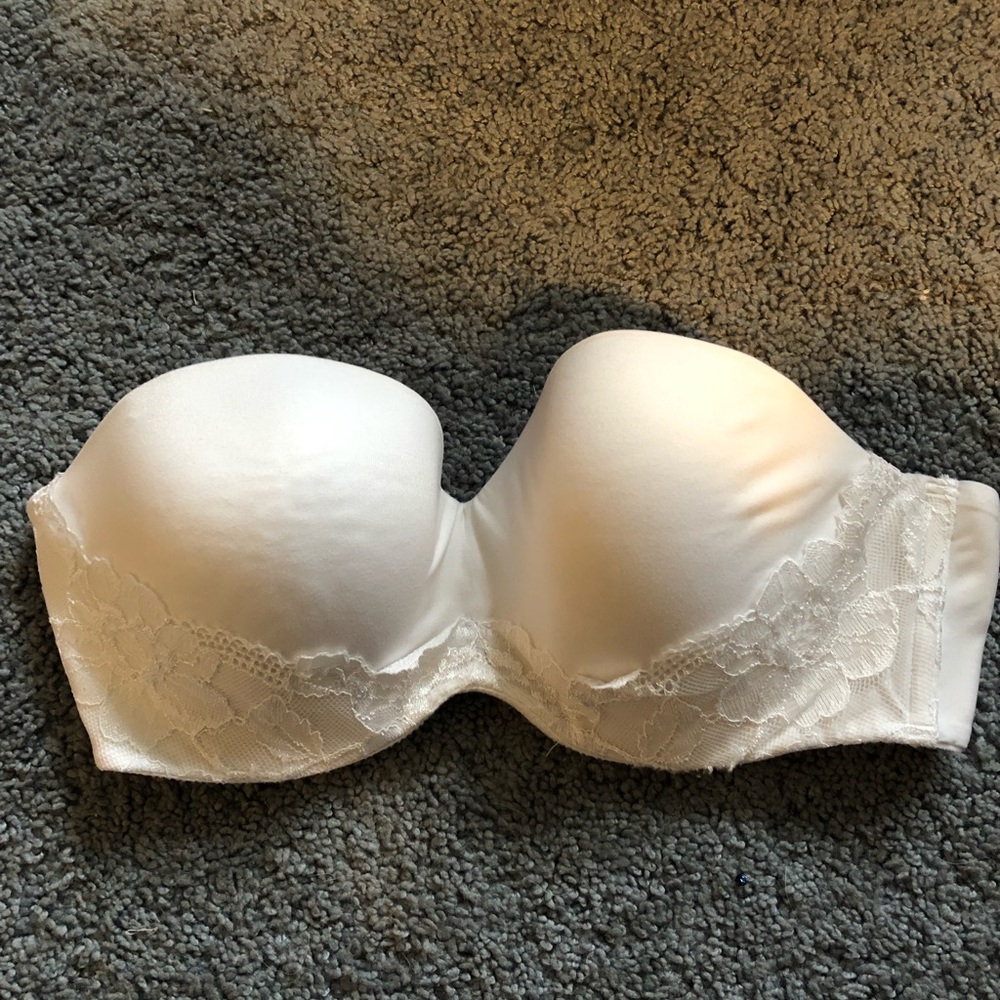 Victoria Secret Bras - Picture 3 of 3